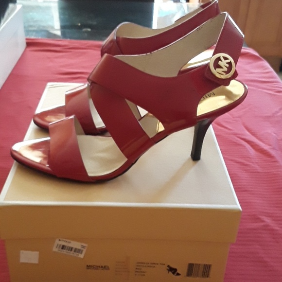 Shoes - Picture 2 of 2